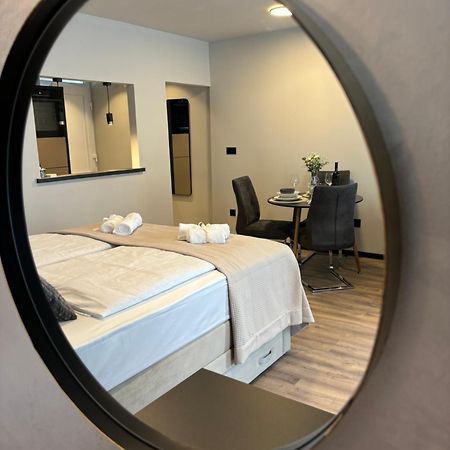 Studio Apartman Versi Old Town Zadar Exterior foto